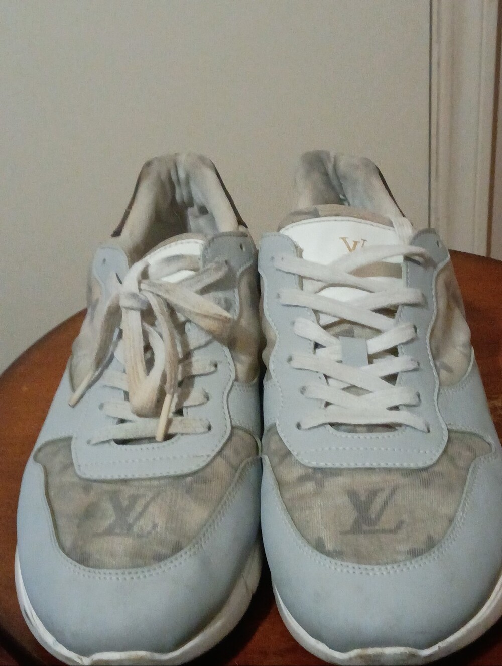 Size 11B US/41 Louis Vuitton Run Away Sneaker Tennis Shoes Blue White - Picture 6 of 15